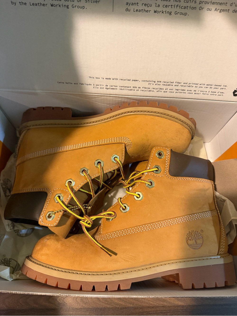 Timberland Men’s Wheat/Saddle 6-Inch Leather Work Boots